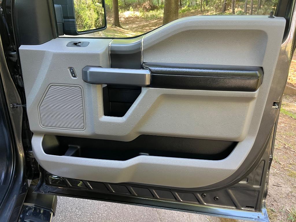 2020 Ford F150 - $18,450