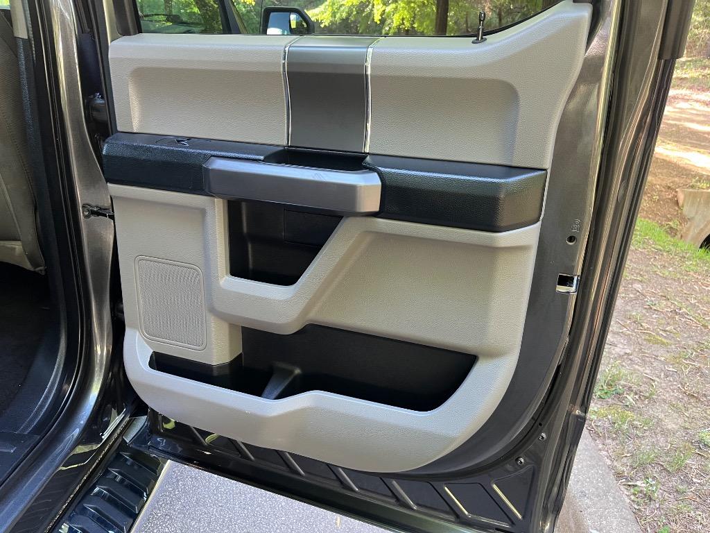 2020 Ford F150 - $18,450