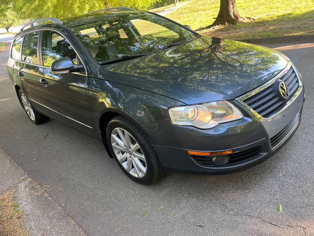 2010 Volkswagen Passat - $6,950