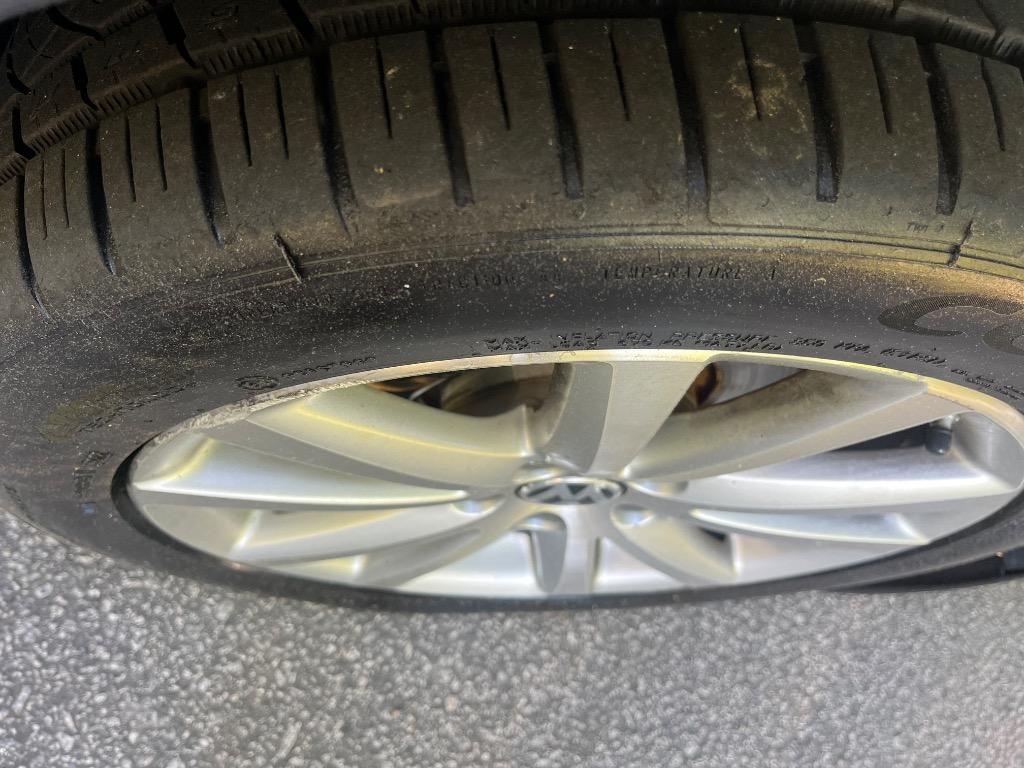 2010 Volkswagen Passat - $6,950