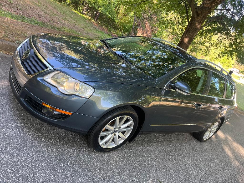 2010 Volkswagen Passat - $6,950
