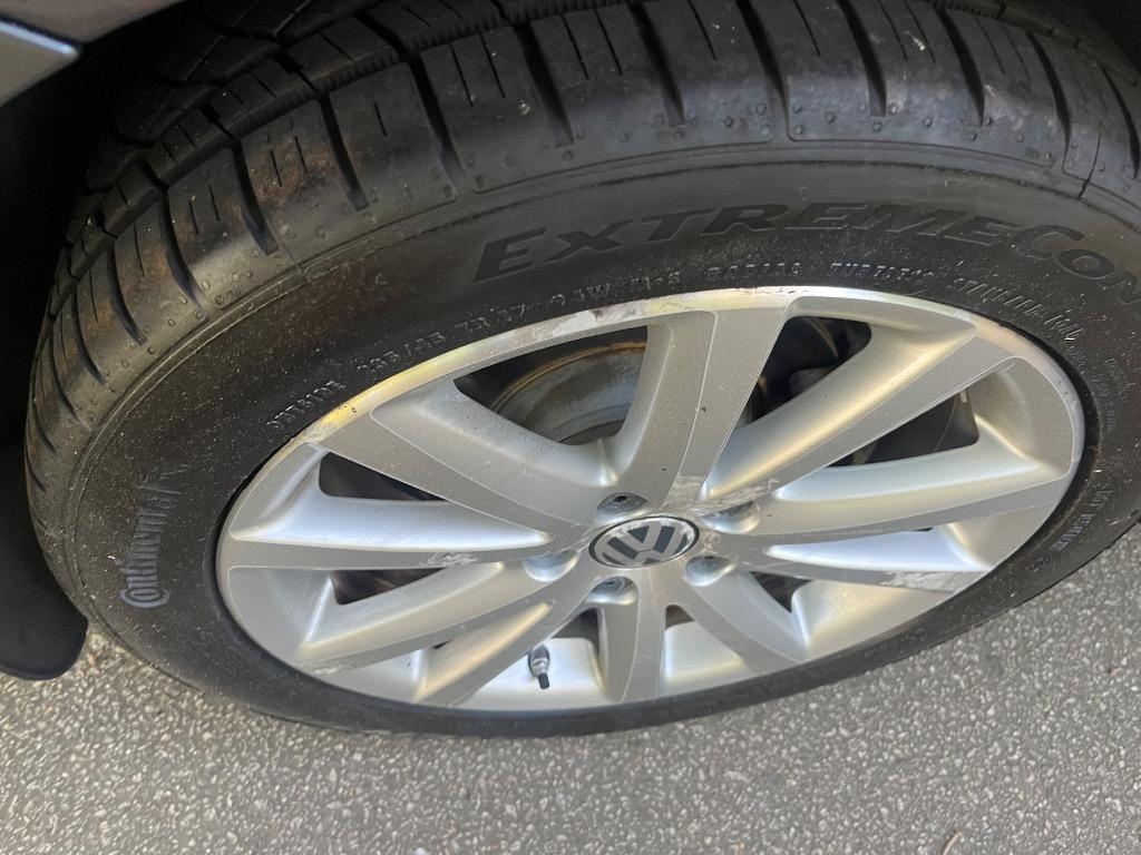 2010 Volkswagen Passat - $6,950