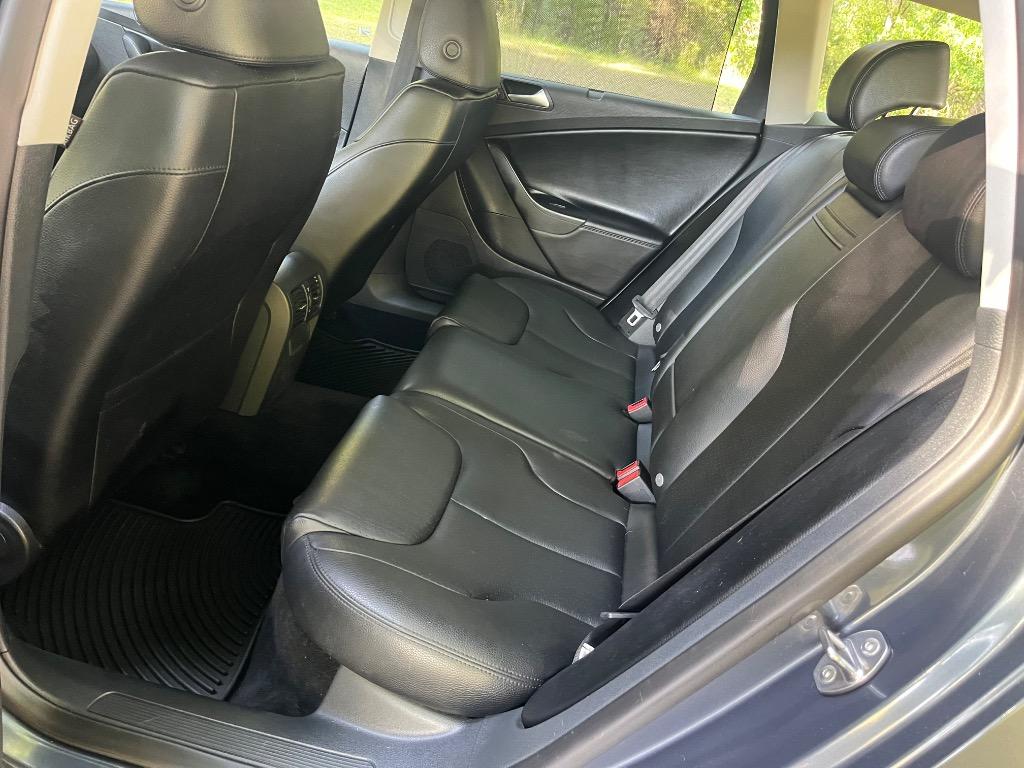 2010 Volkswagen Passat - $6,950