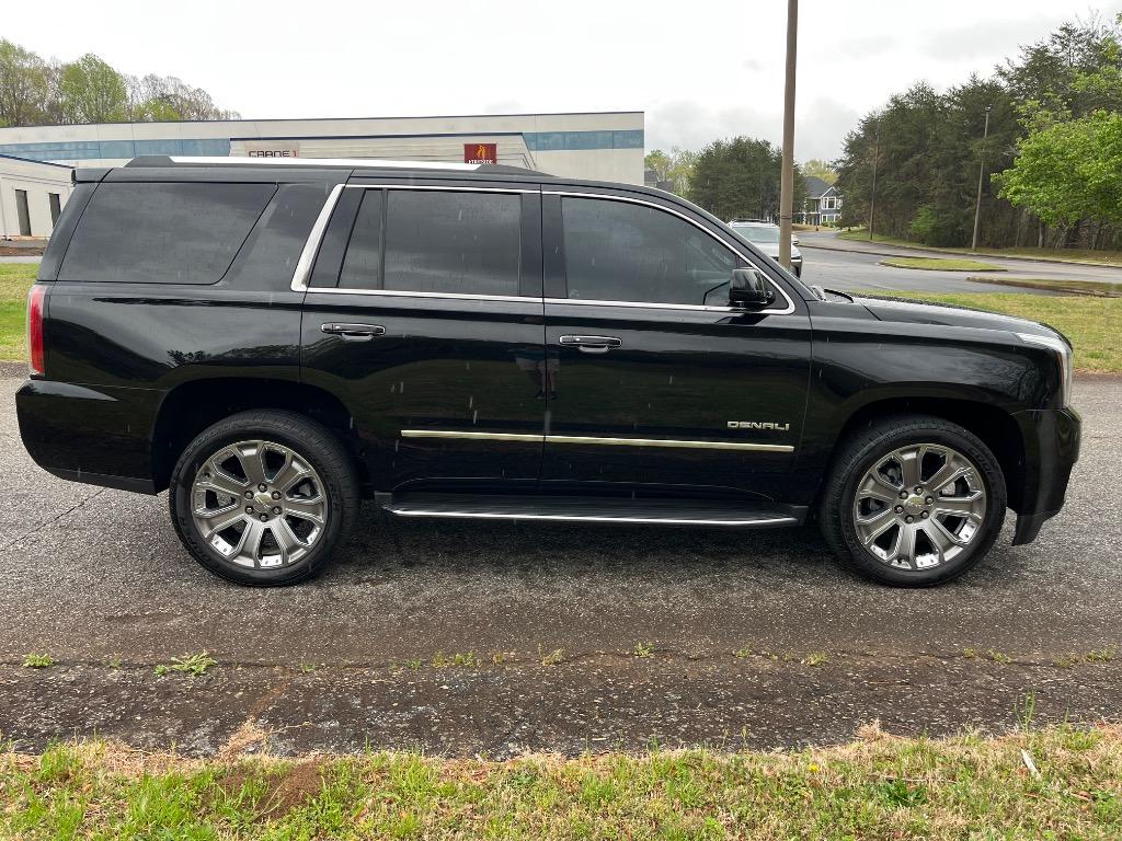2018 GMC Yukon Denali photo