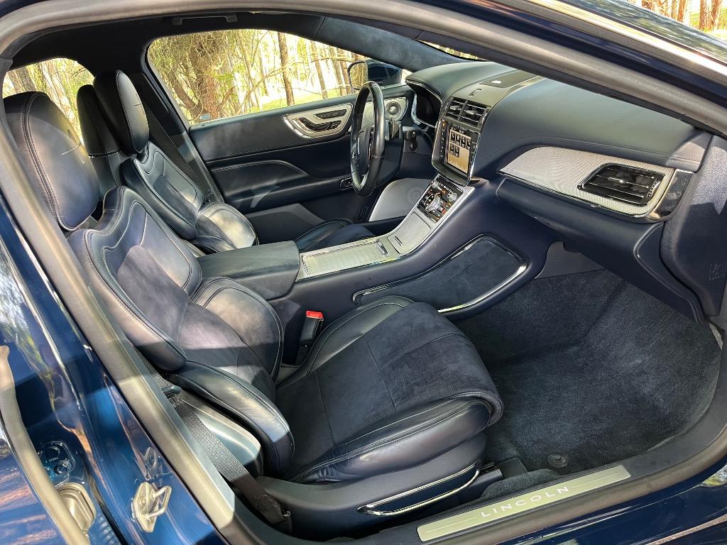 2017 Lincoln Continental - $17,950