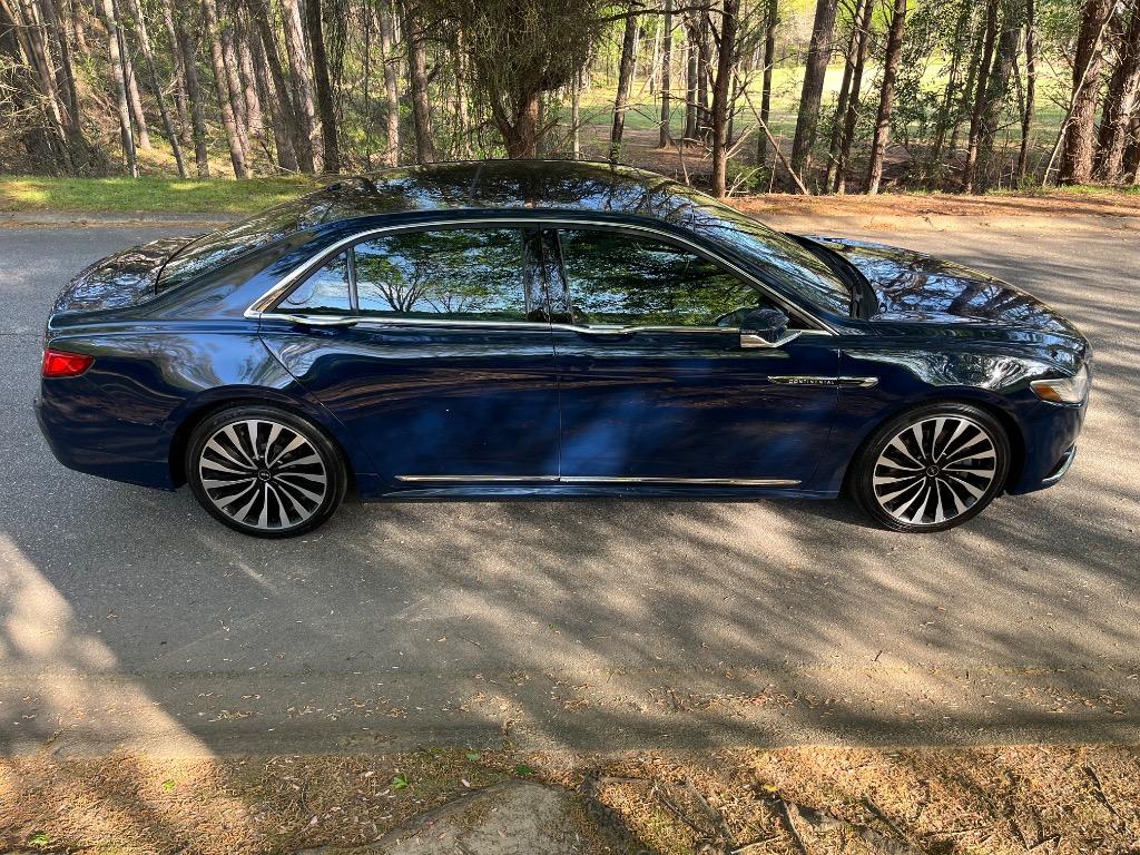 2017 Lincoln Continental - $17,950