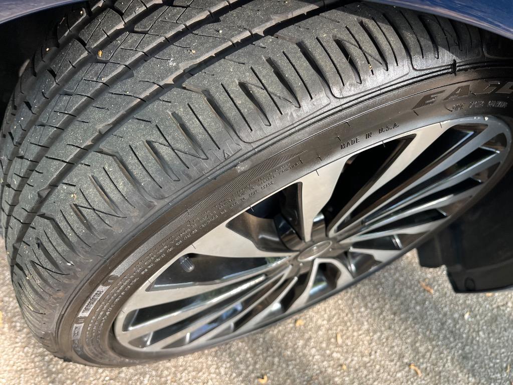 2017 Lincoln Continental - $17,950