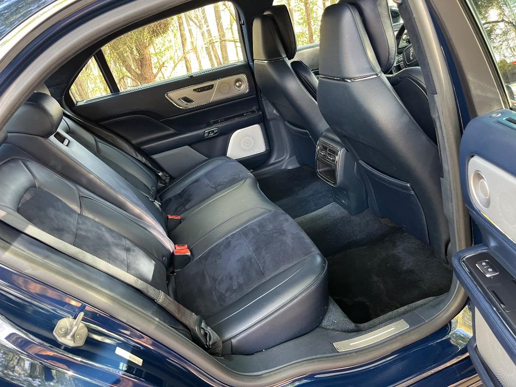 2017 Lincoln Continental - $17,950