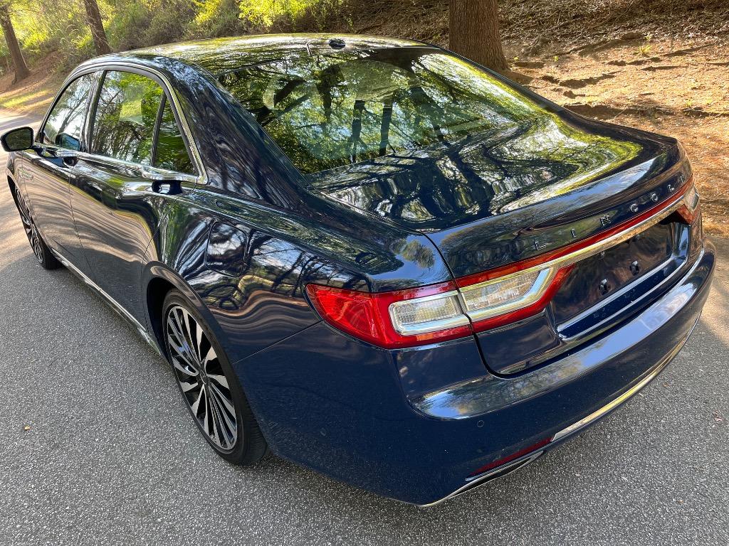 2017 Lincoln Continental - $17,950