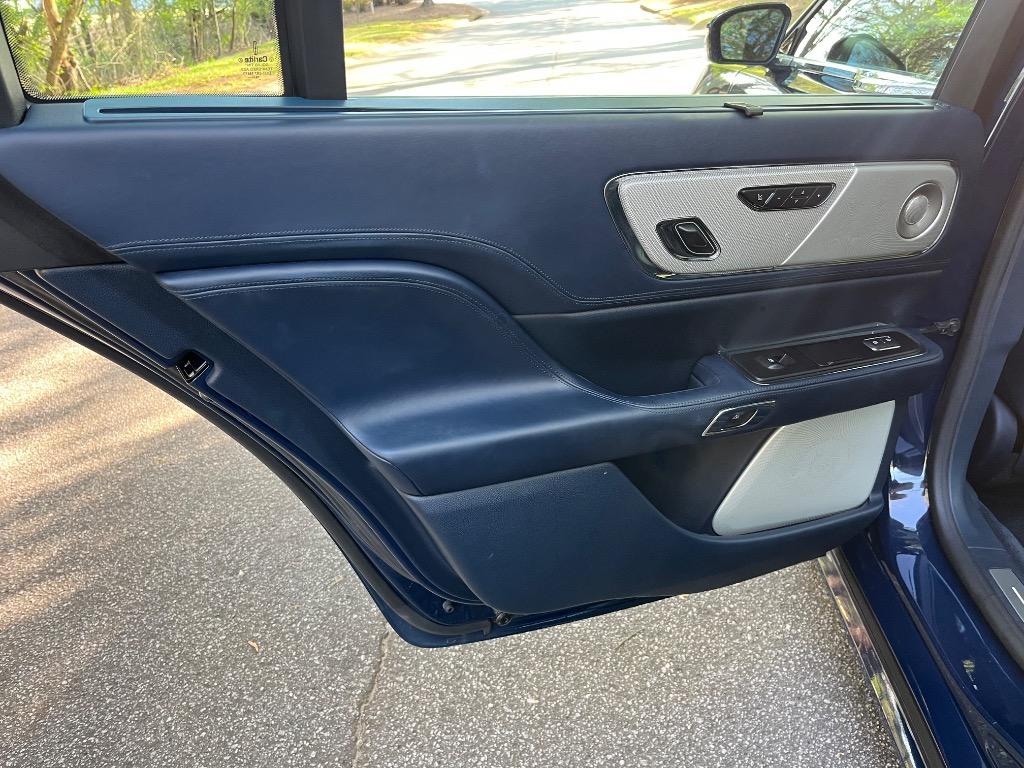 2017 Lincoln Continental - $17,950