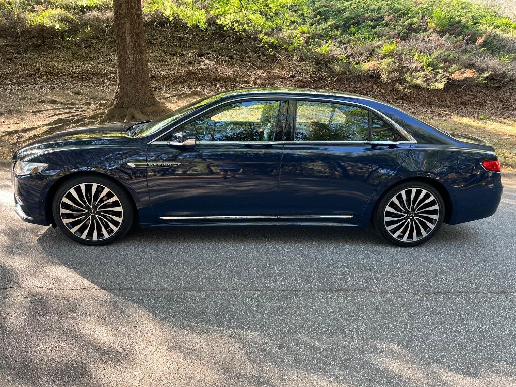 2017 Lincoln Continental - $17,950
