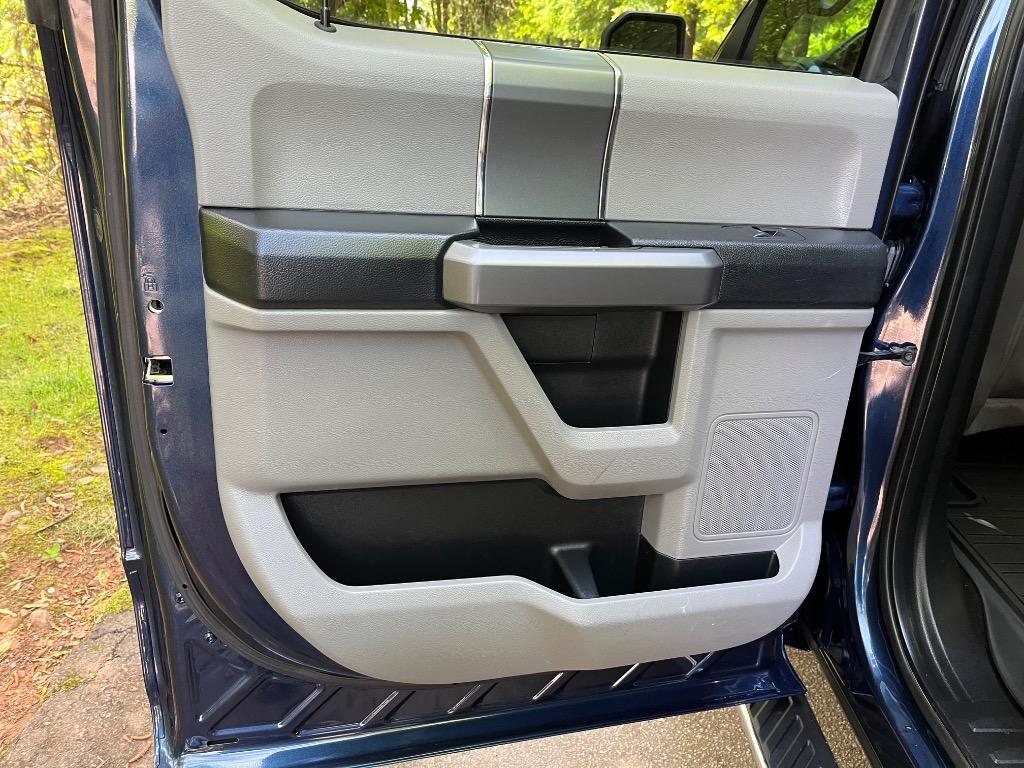 2018 Ford F150 XLT FX4 photo