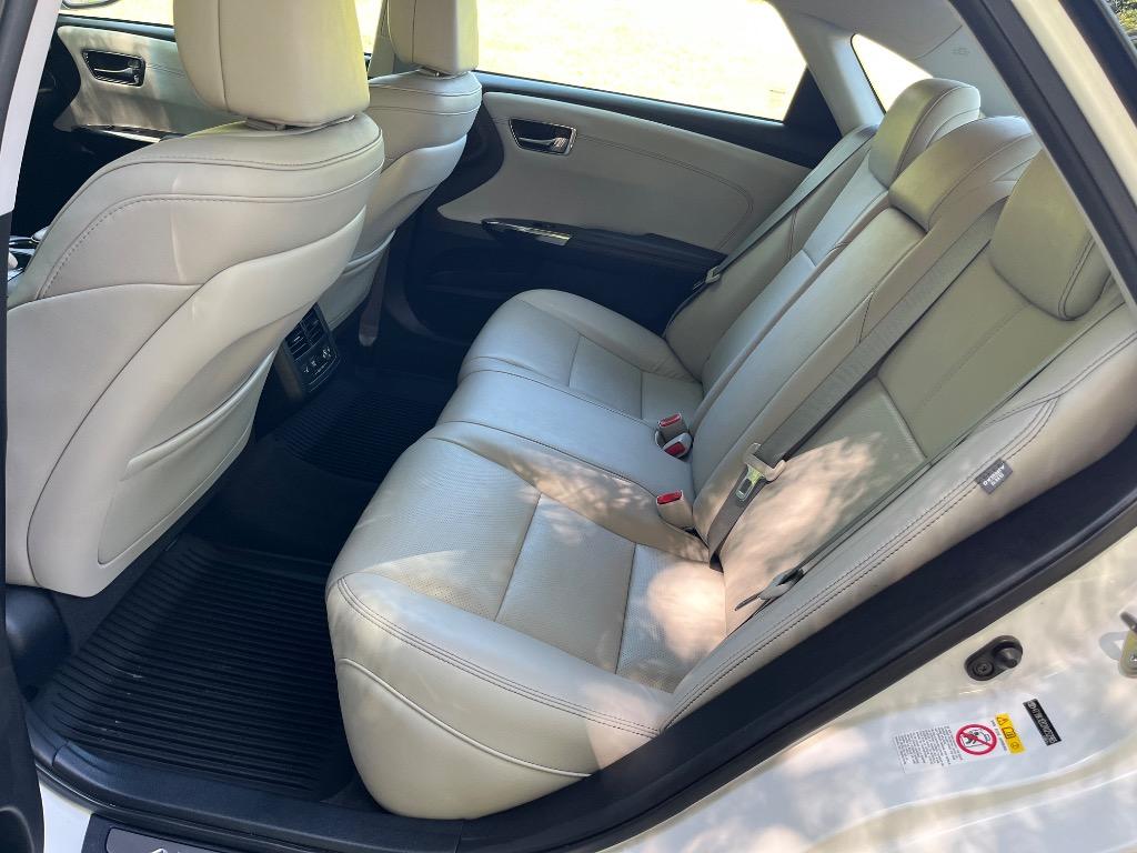 2017 Toyota Avalon Limited photo