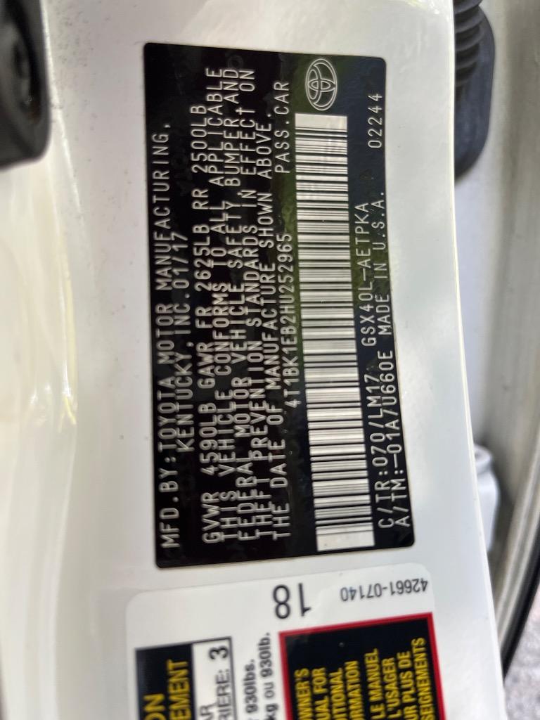 2017 Toyota Avalon Limited photo