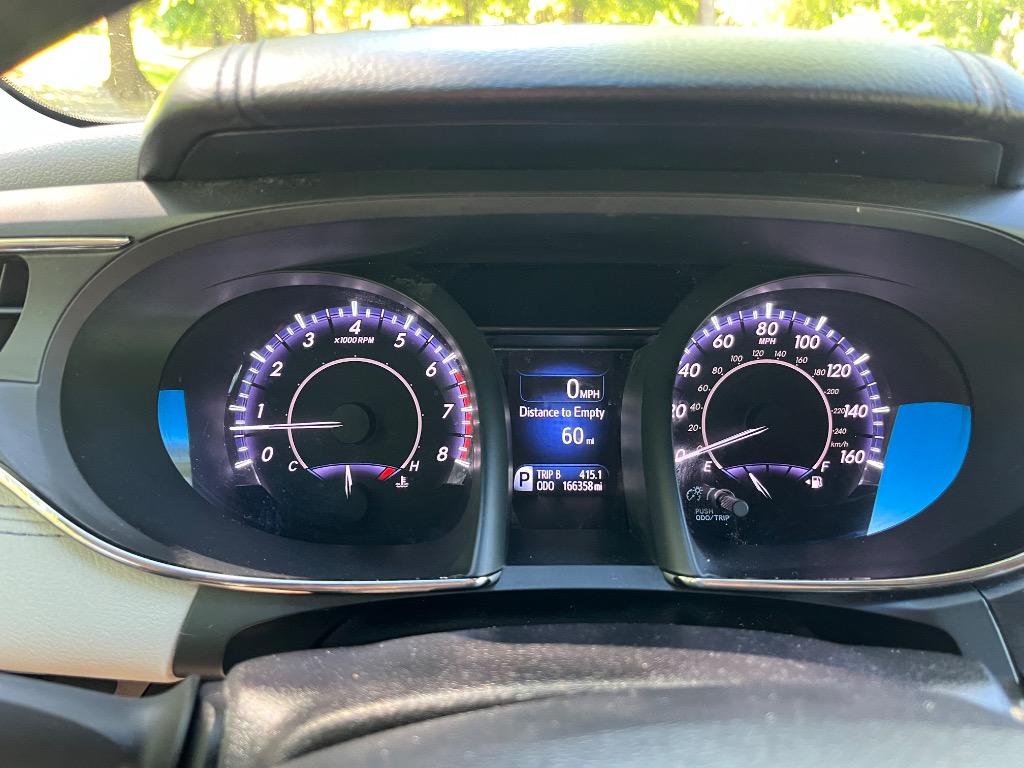 2017 Toyota Avalon Limited photo
