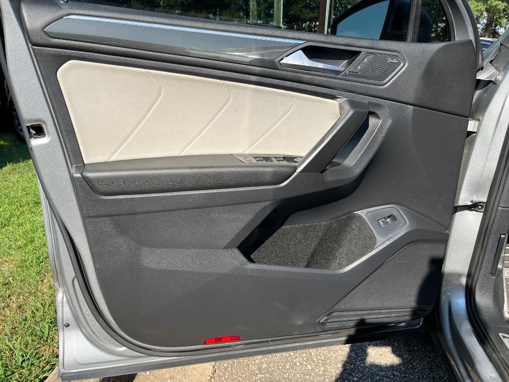 2021 Volkswagen Tiguan - $17,950