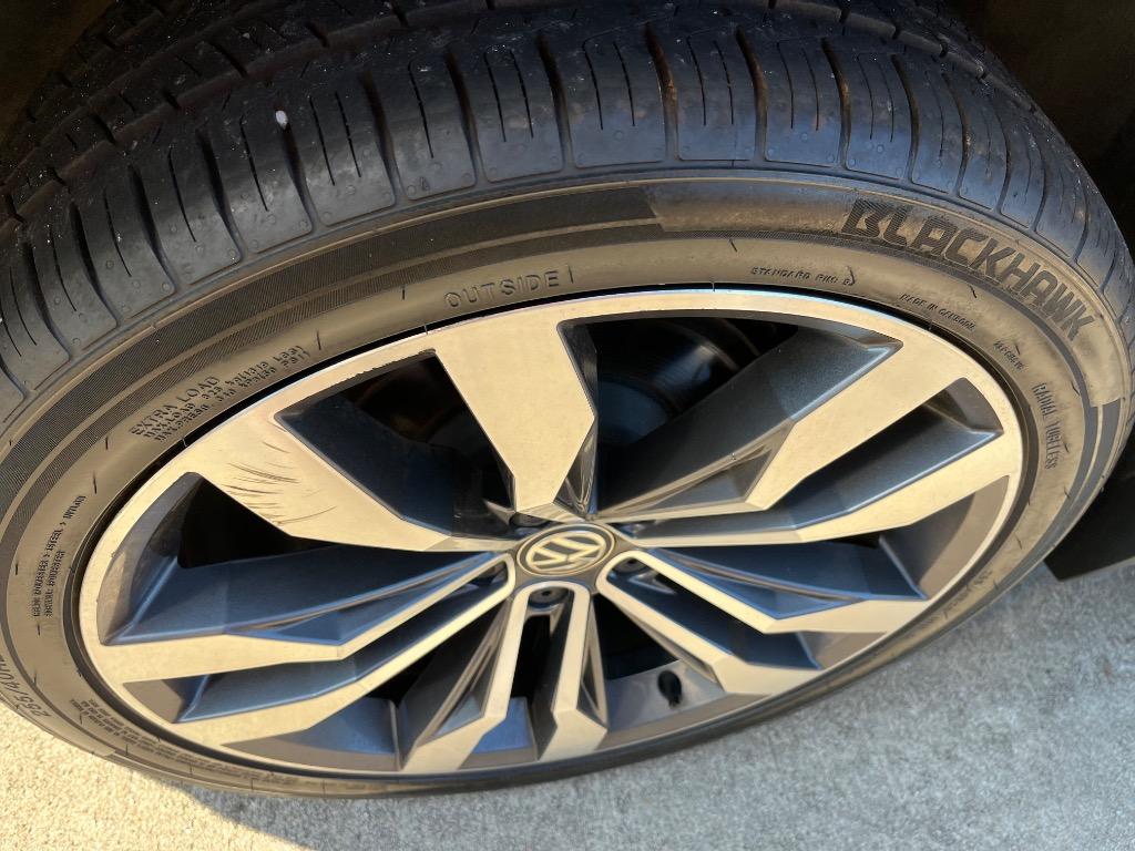 2021 Volkswagen Tiguan - $17,950