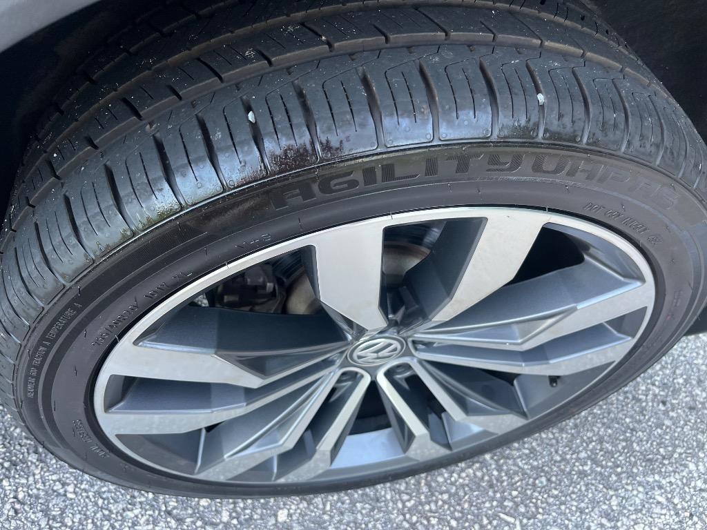 2021 Volkswagen Tiguan - $19,950
