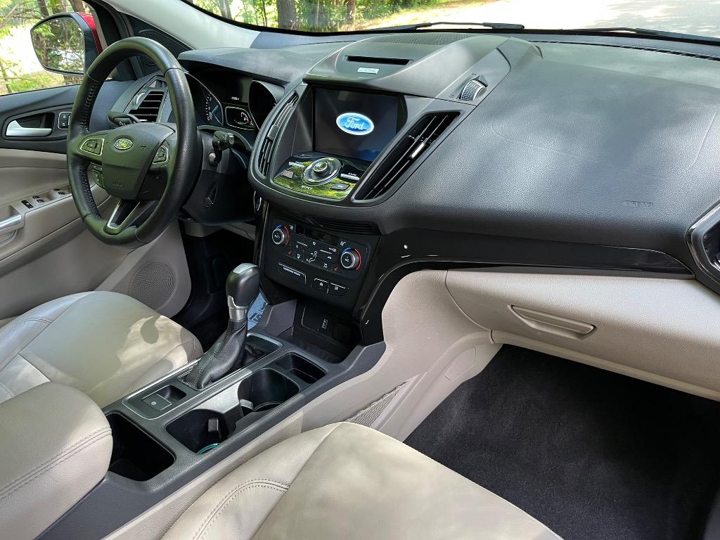 2017 Ford Escape Titanium photo
