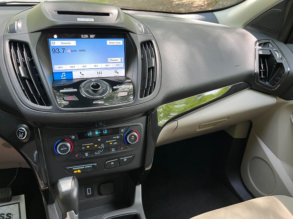 2017 Ford Escape Titanium photo