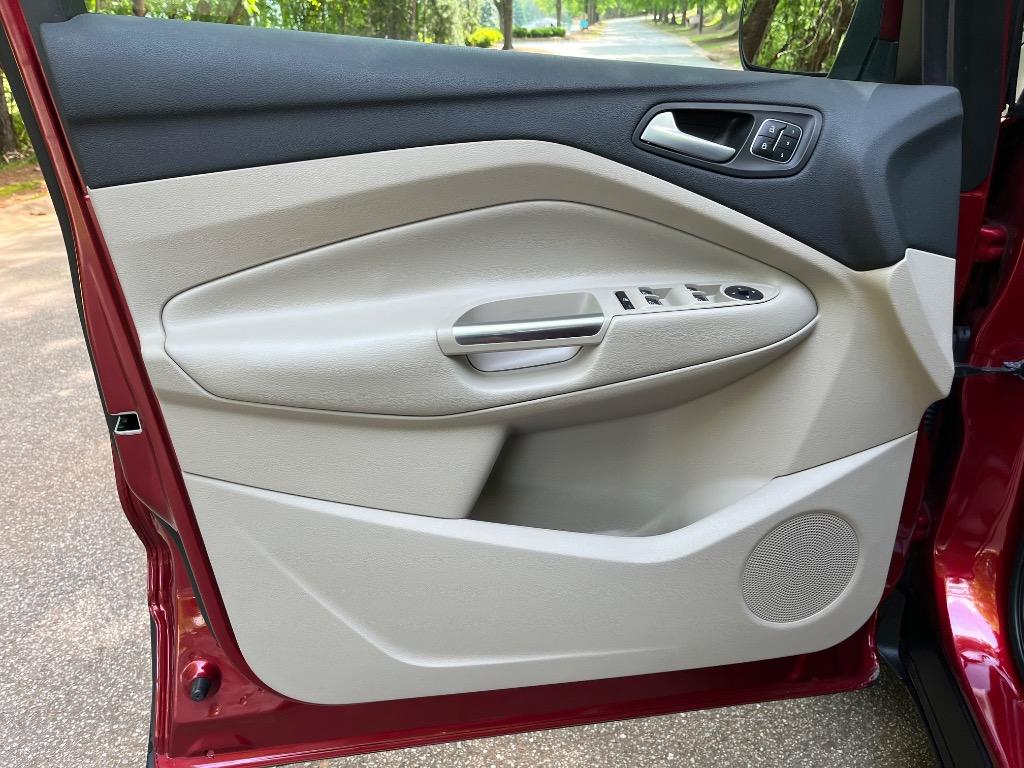 2017 Ford Escape Titanium photo