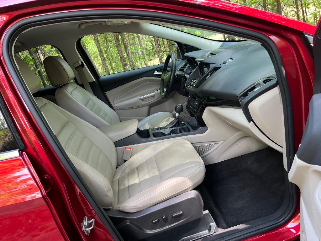 2017 Ford Escape Titanium photo