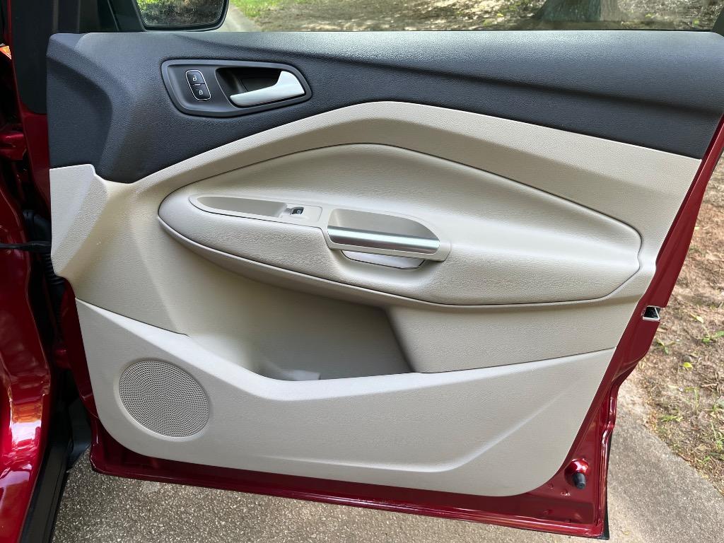 2017 Ford Escape Titanium photo