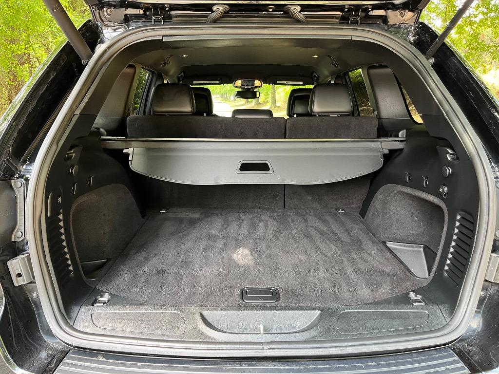 2017 Jeep Grand Cherokee Laredo Altitude photo