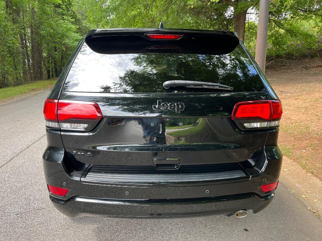 2017 Jeep Grand Cherokee Laredo Altitude photo