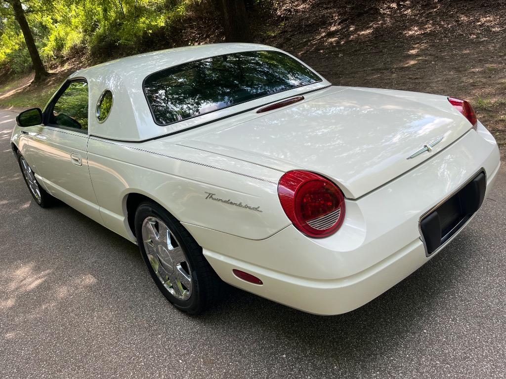 2003 Ford Thunderbird Deluxe photo