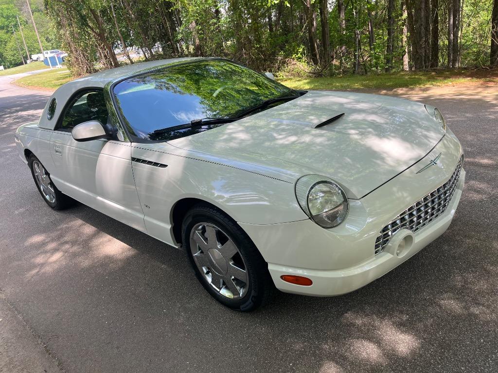 2003 Ford Thunderbird Deluxe photo