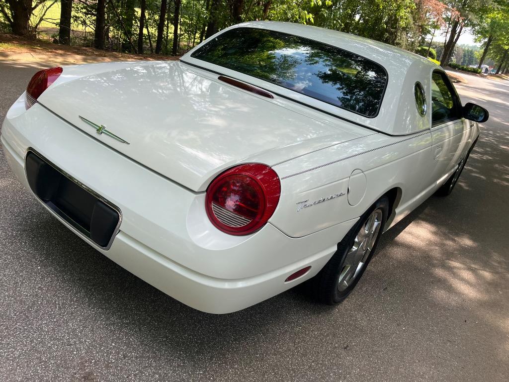 2003 Ford Thunderbird Deluxe photo