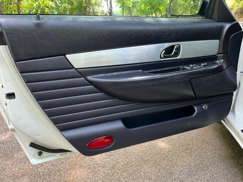 2003 Ford Thunderbird Deluxe photo