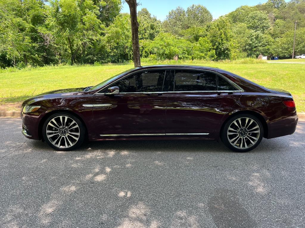 2017 Lincoln Continental Reserve photo