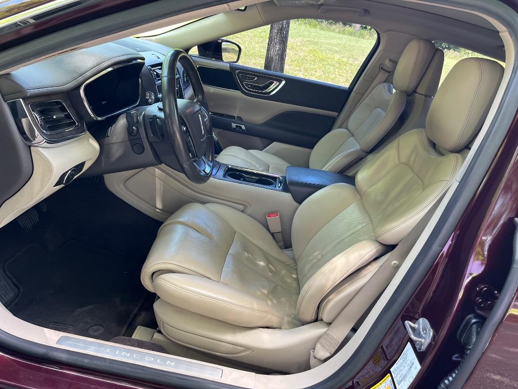 2017 Lincoln Continental Reserve photo