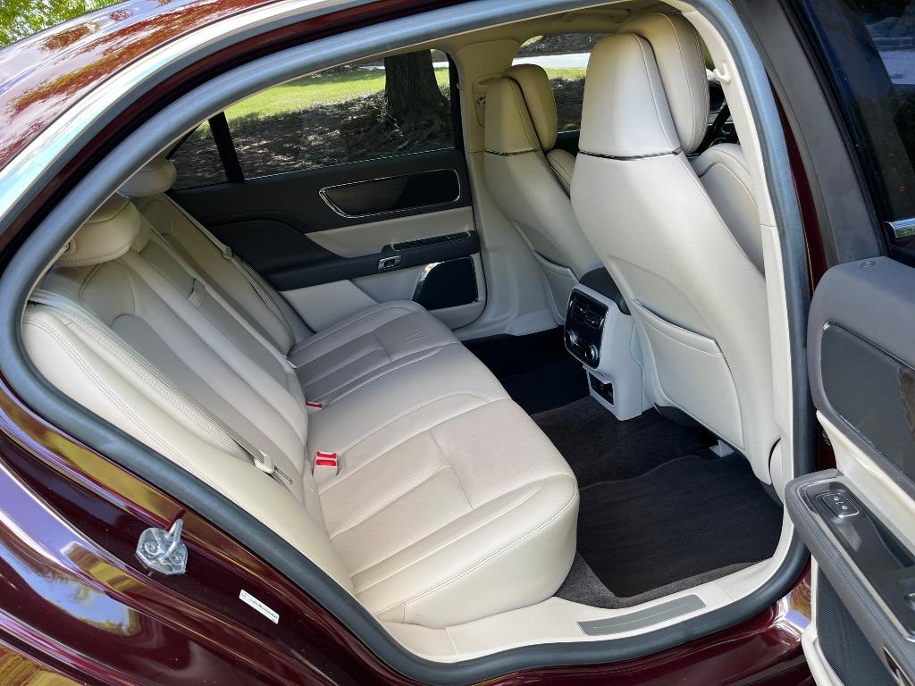 2017 Lincoln Continental Reserve photo