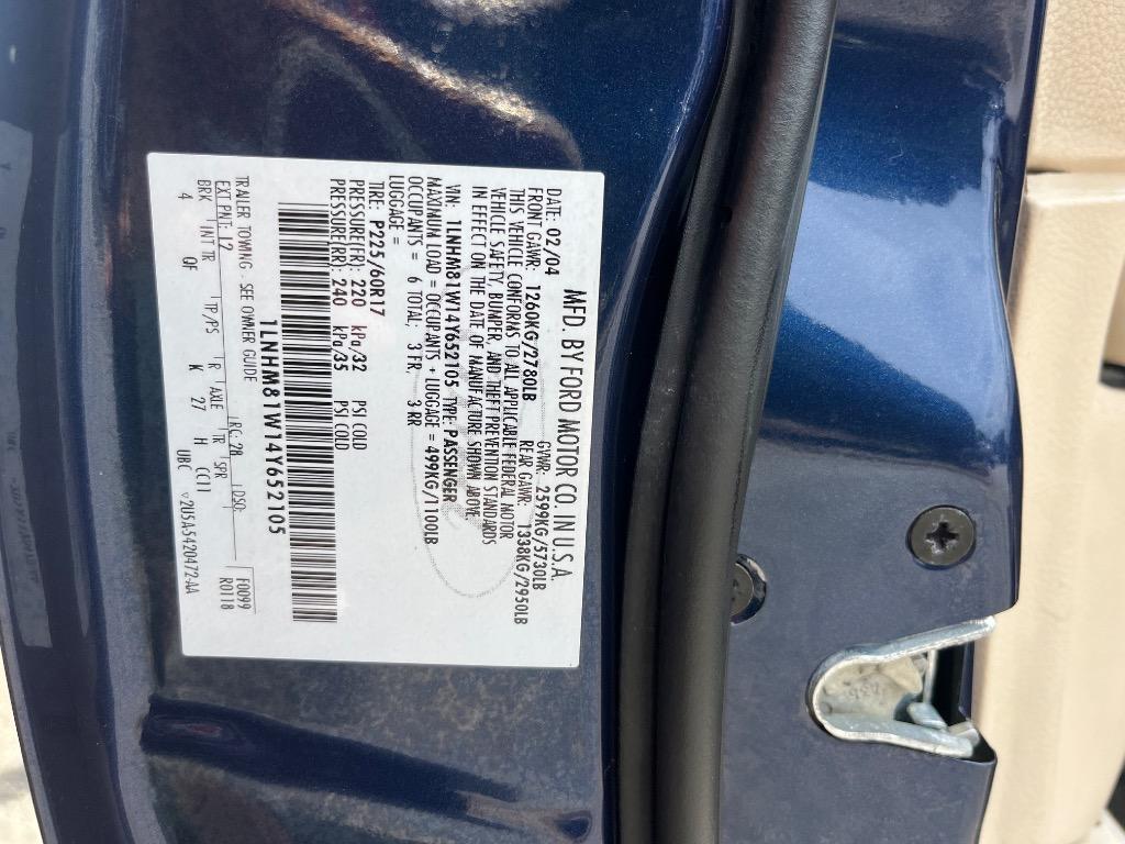 2004 Lincoln Town Car - $7,950