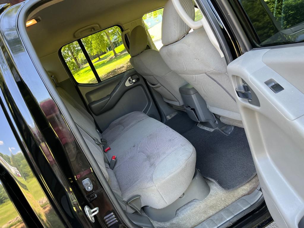 2018 Nissan Frontier SV photo