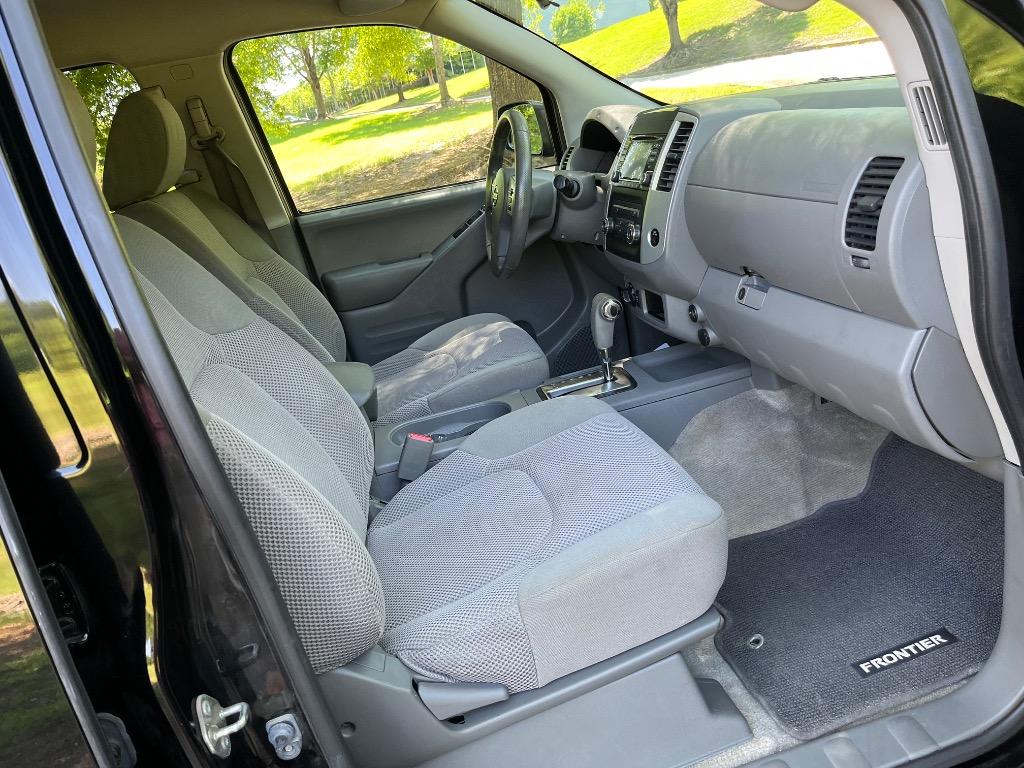 2018 Nissan Frontier SV photo