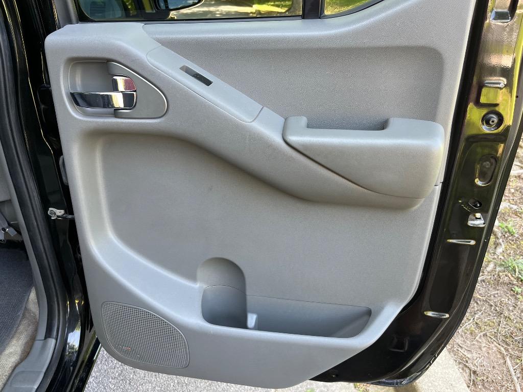 2018 Nissan Frontier SV photo