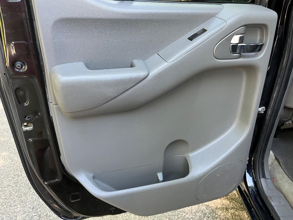 2018 Nissan Frontier SV photo