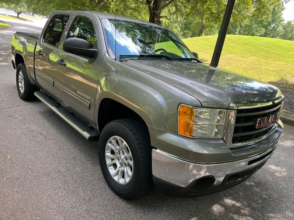 2009 GMC Sierra - $10,950