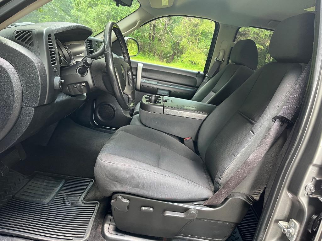 2009 GMC Sierra - $10,950