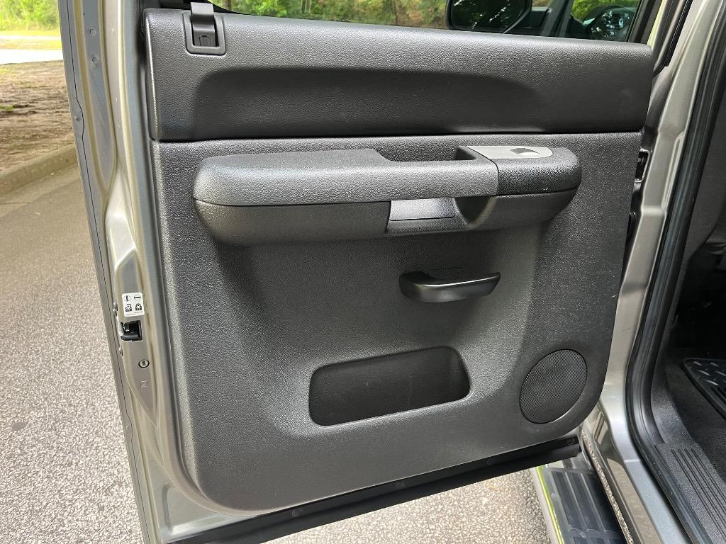 2009 GMC Sierra - $10,950