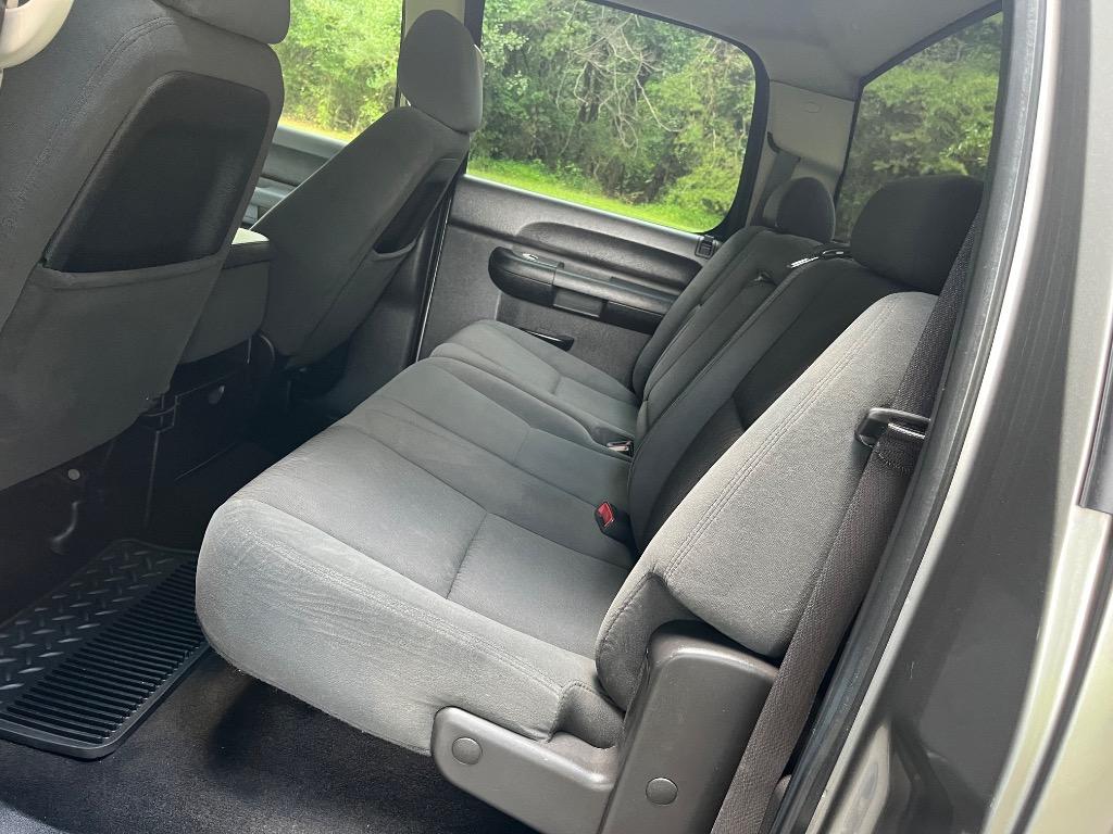 2009 GMC Sierra - $10,950