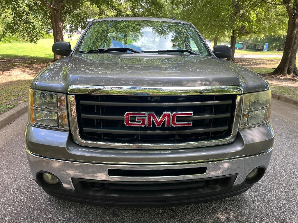 2009 GMC Sierra - $10,950