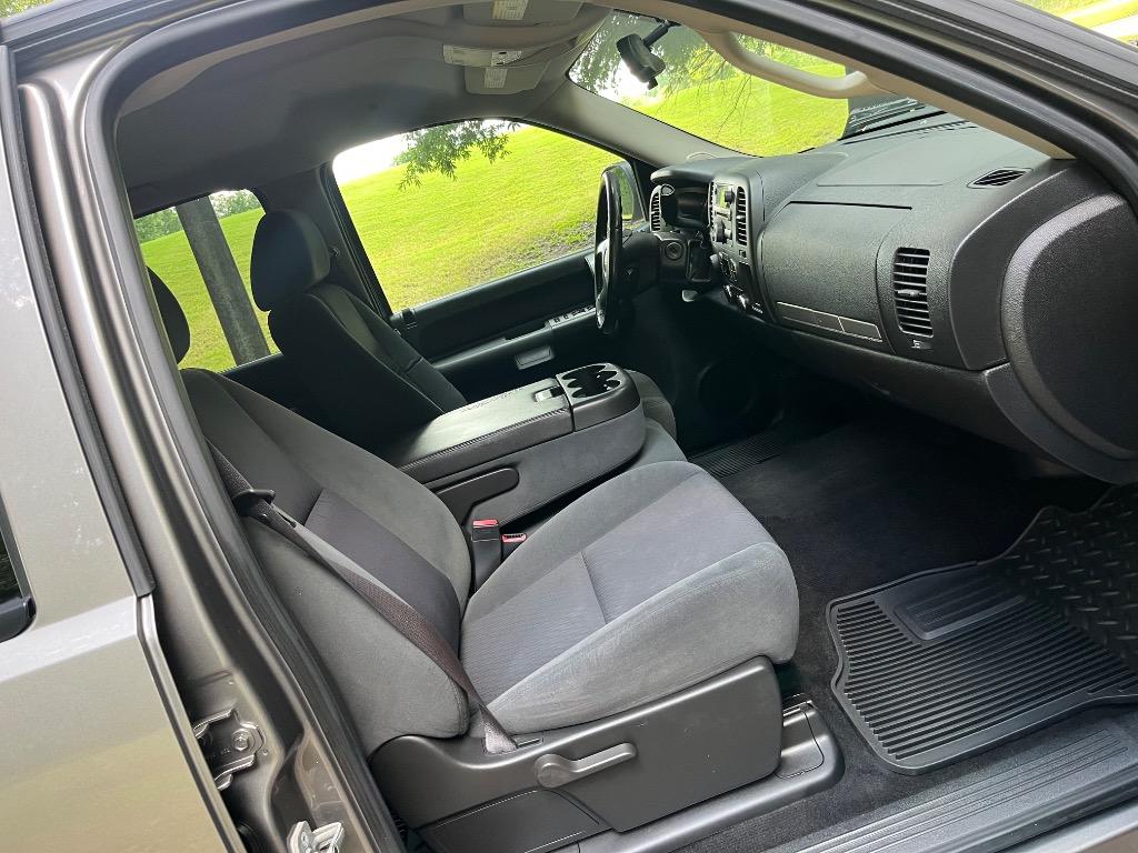 2009 GMC Sierra - $10,950