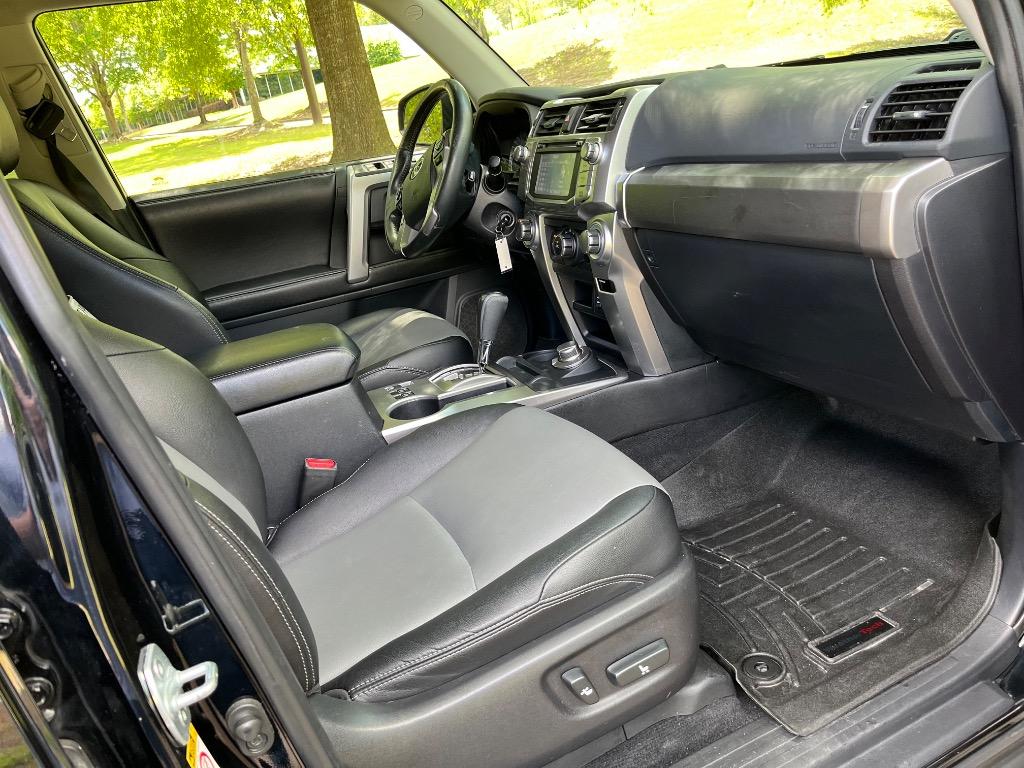2015 Toyota 4Runner SR5 Premium photo