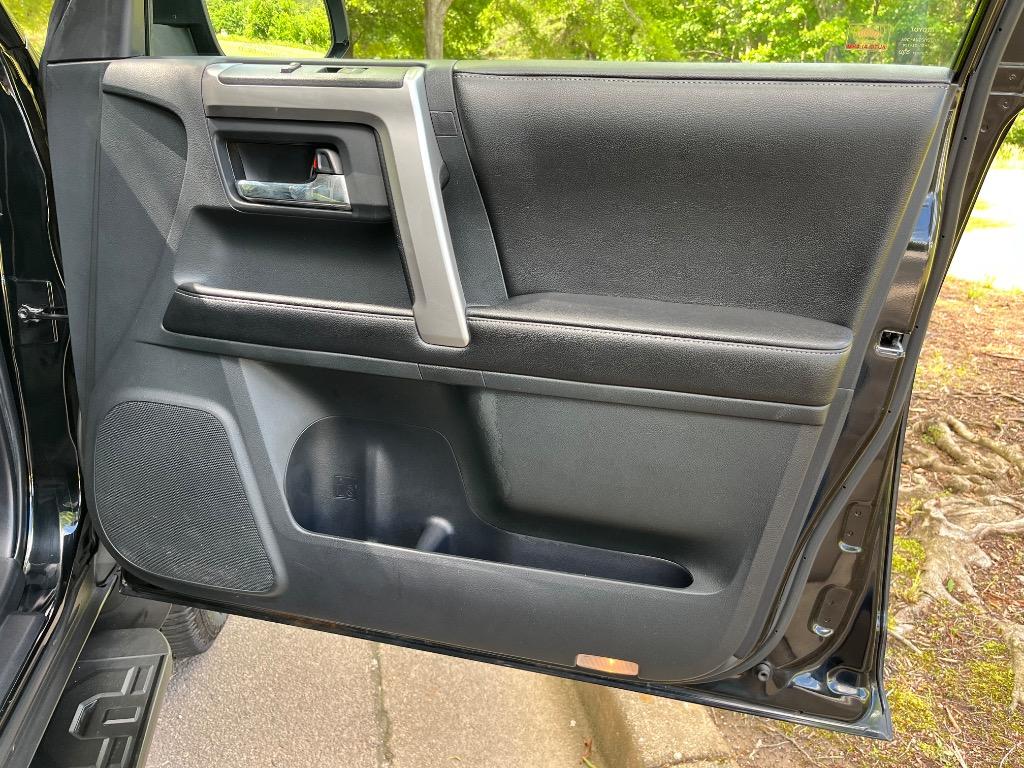 2015 Toyota 4Runner SR5 Premium photo