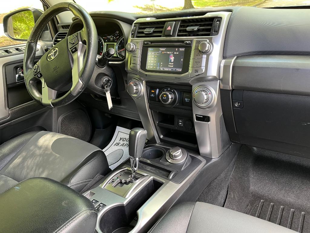2015 Toyota 4Runner SR5 Premium photo